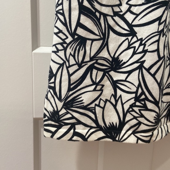 Ann Taylor Loft Size Small Halter Top Ties Black & White Floral Pattern EUC - Picture 2 of 11